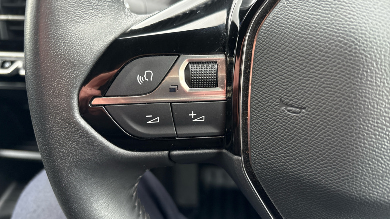 Peugeot 2008 1.2 PureTech Active Premium+ 5dr Petrol Estate